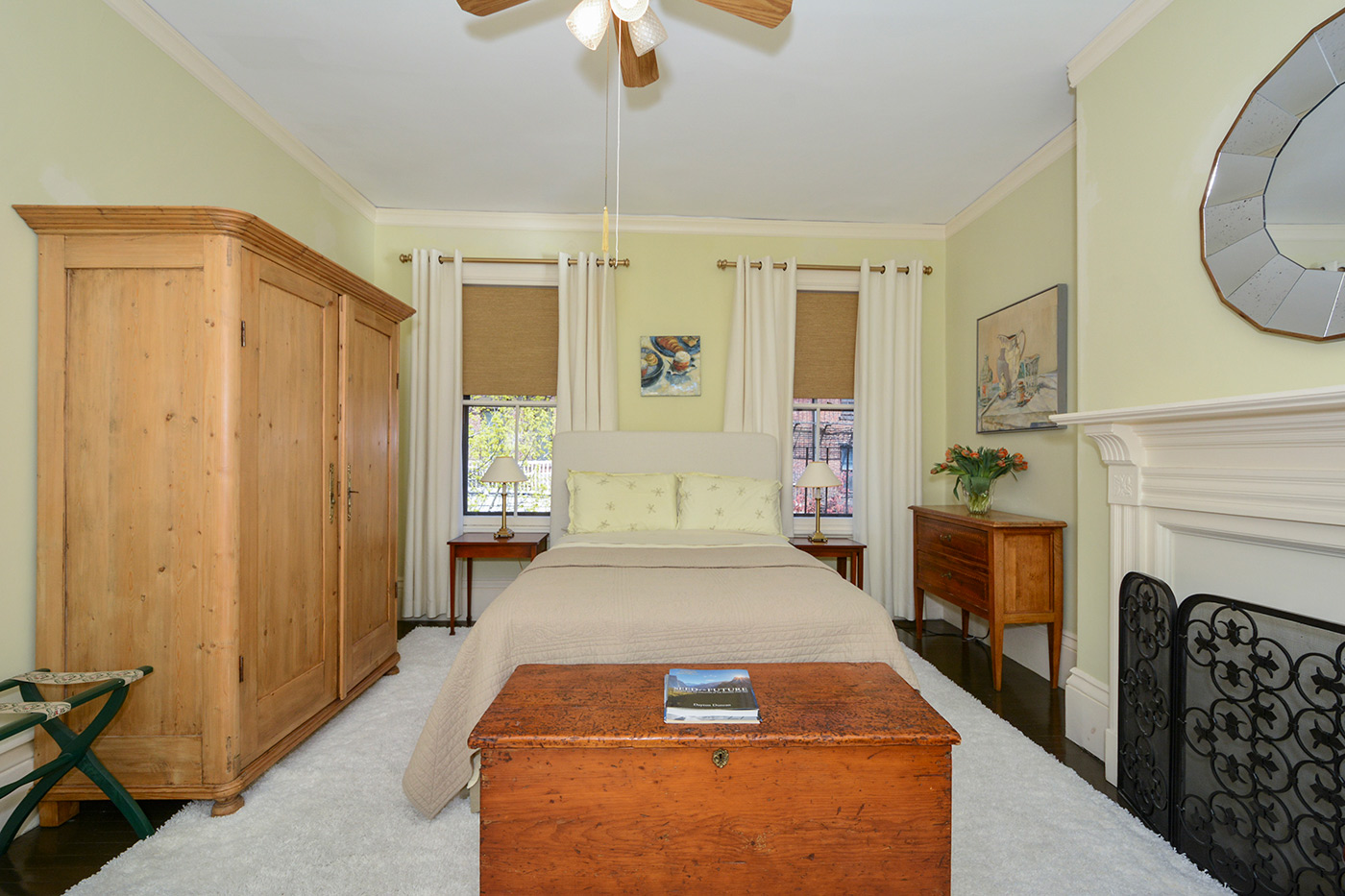 011-photo-bedroom-6997648