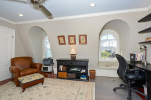 016-photo-office-6997733