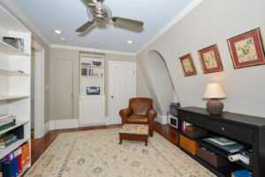 017-photo-office-6997734