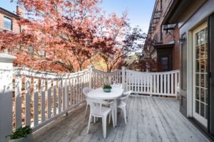 023-photo-deck-6997633